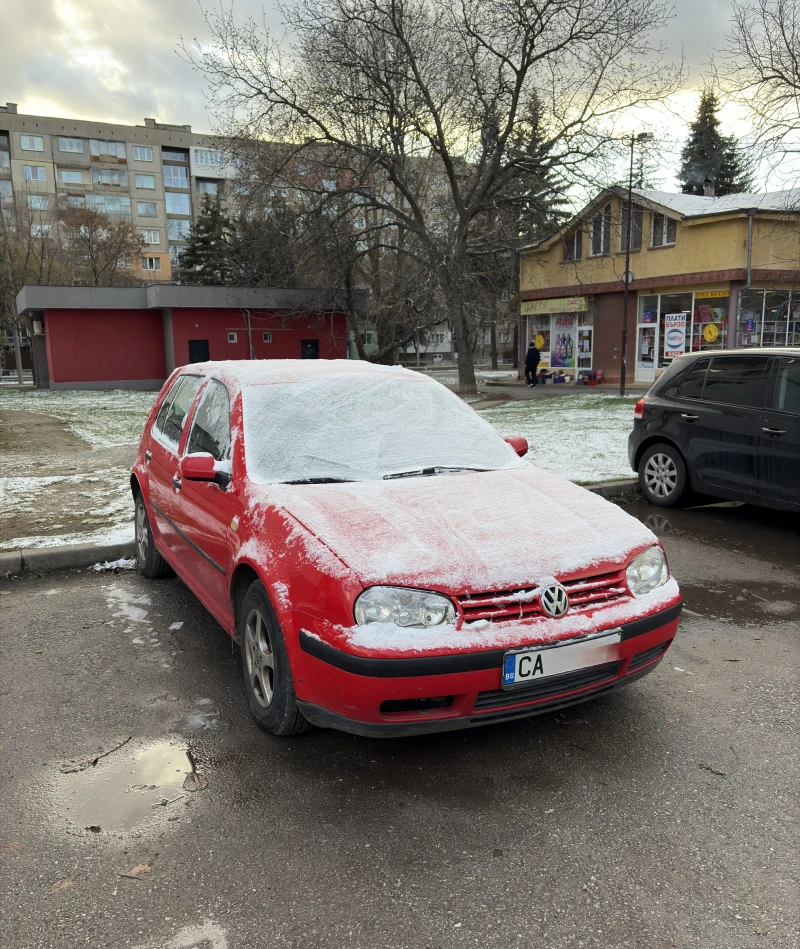 VW Golf, снимка 1 - Автомобили и джипове - 48497775