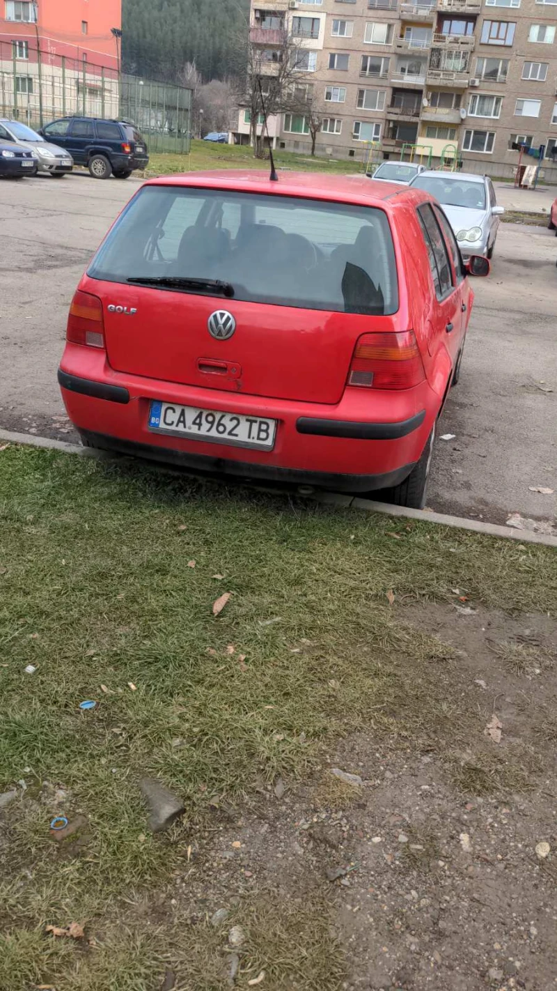 VW Golf, снимка 5 - Автомобили и джипове - 48497775