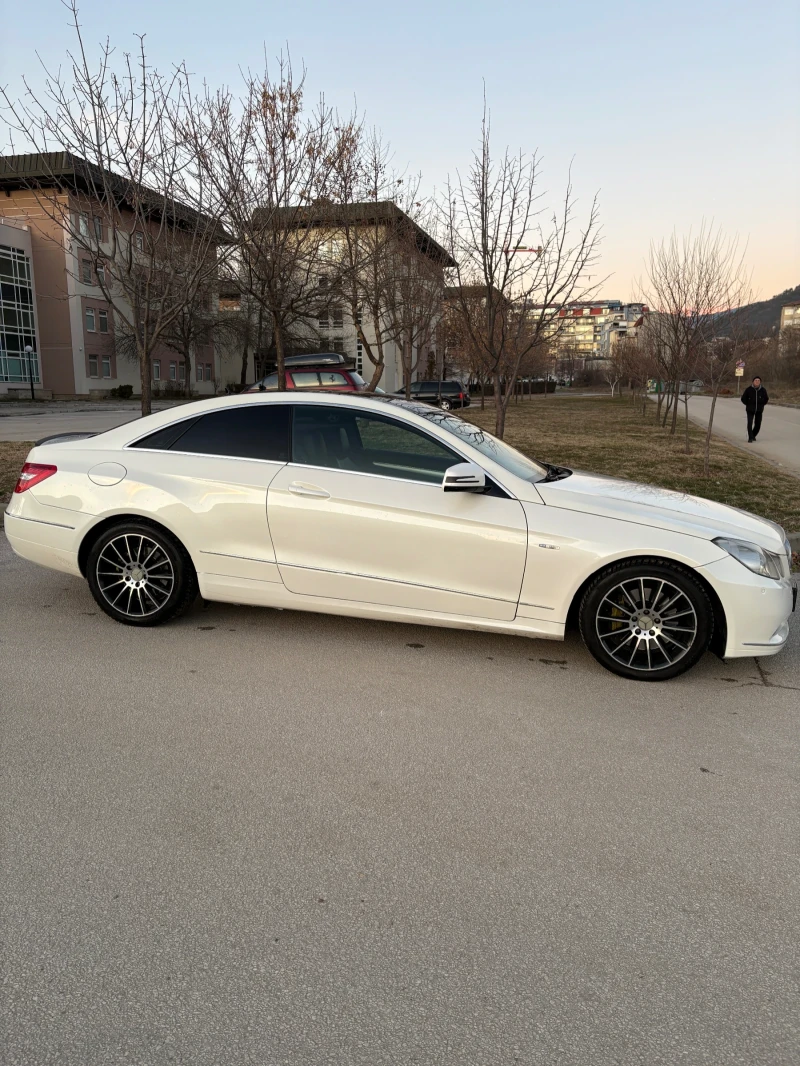 Mercedes-Benz E 250, снимка 4 - Автомобили и джипове - 48602311