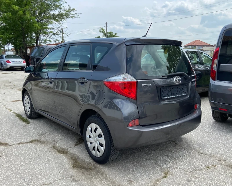 Toyota Verso S 1.33vvt-i, снимка 3 - Автомобили и джипове - 52824356