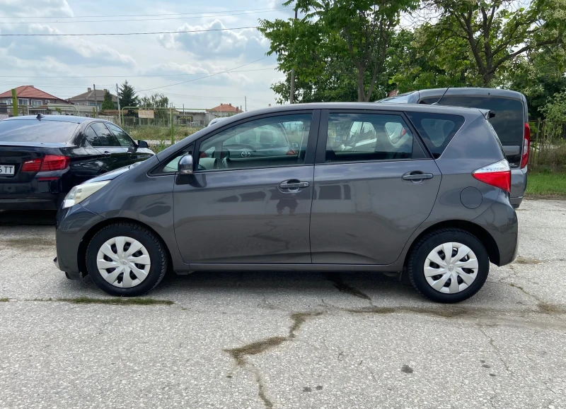 Toyota Verso S 1.33vvt-i, снимка 2 - Автомобили и джипове - 52824356