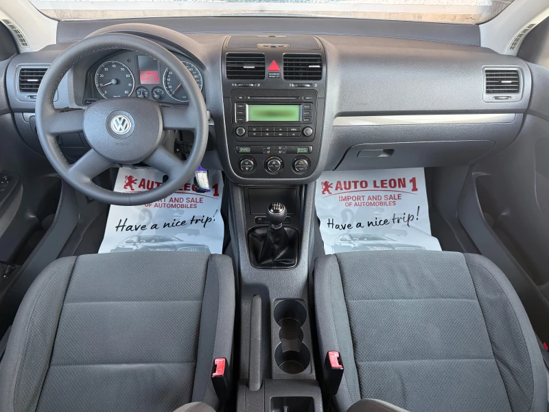 VW Golf 1.6i TOP, снимка 8 - Автомобили и джипове - 50646927