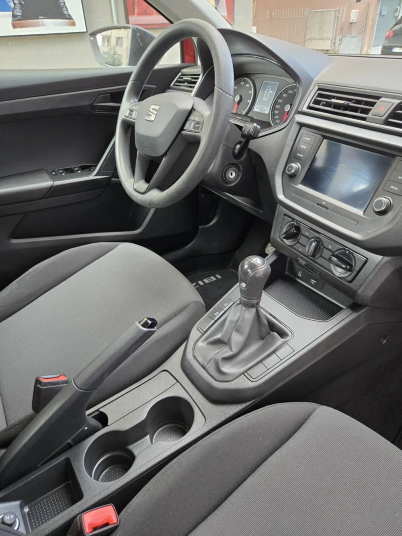 Seat Ibiza 1.0 FSI, снимка 10 - Автомобили и джипове - 51945484