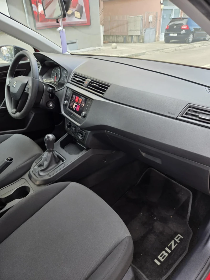 Seat Ibiza 1.0 FSI, снимка 13 - Автомобили и джипове - 51945484