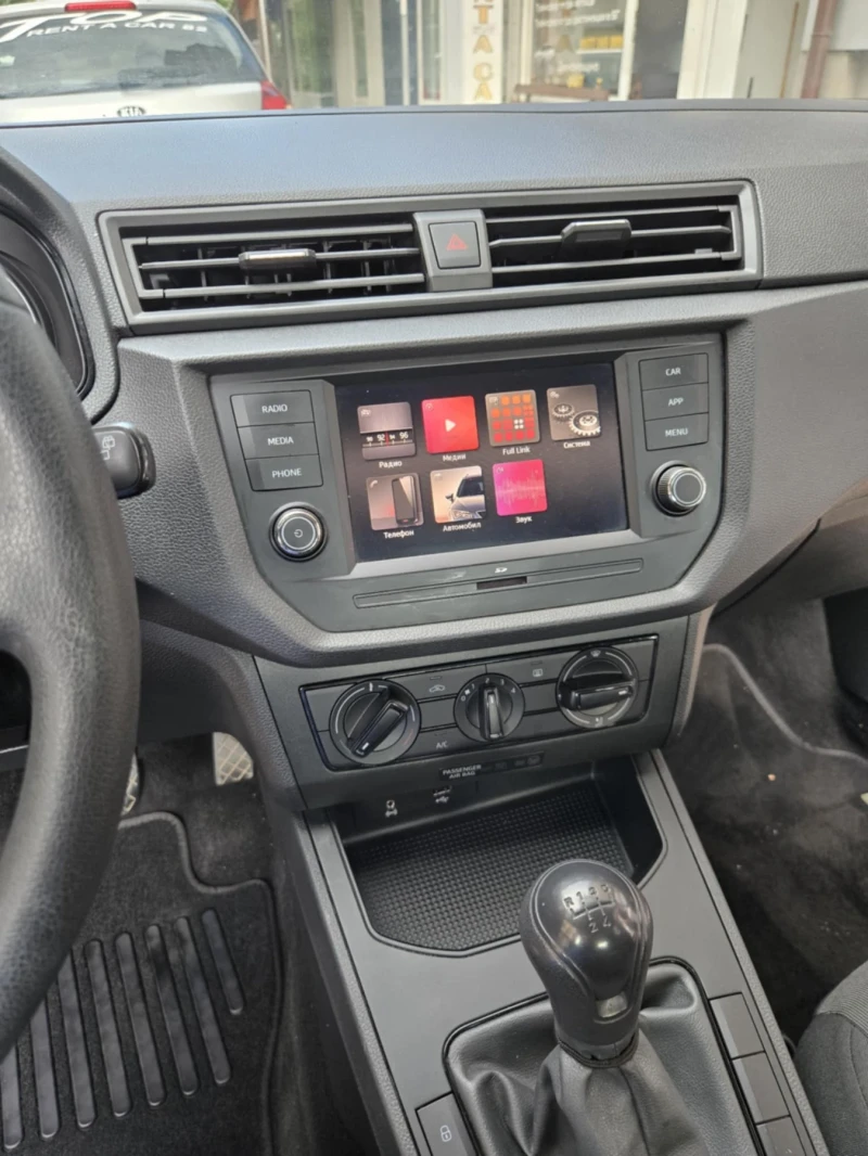 Seat Ibiza 1.0 FSI, снимка 8 - Автомобили и джипове - 51945484