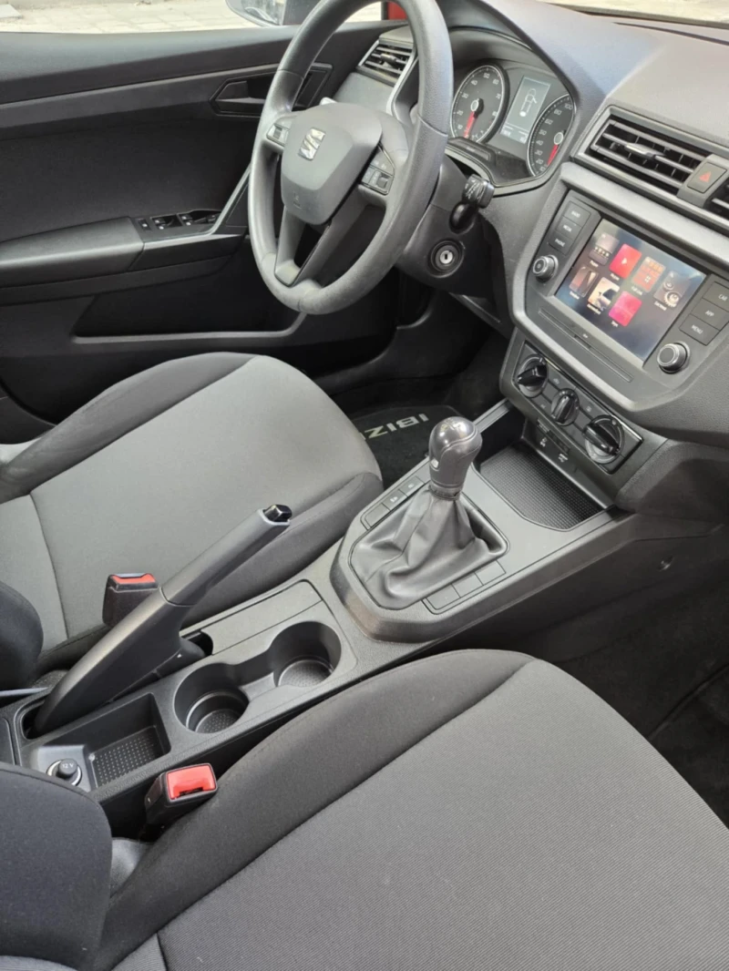 Seat Ibiza 1.0 FSI, снимка 12 - Автомобили и джипове - 51945484