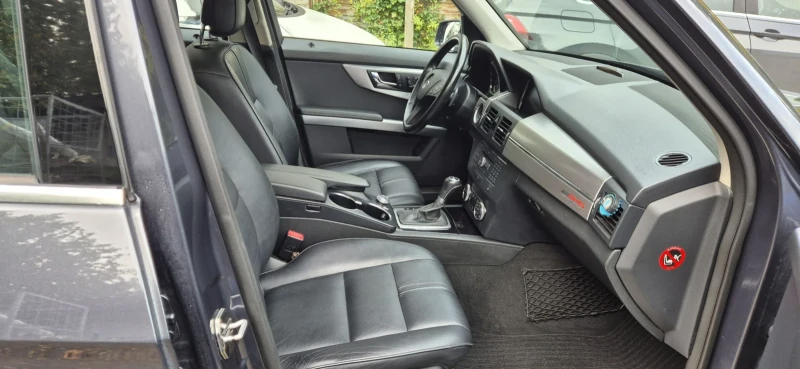 Mercedes-Benz GLK, снимка 13 - Автомобили и джипове - 51075532