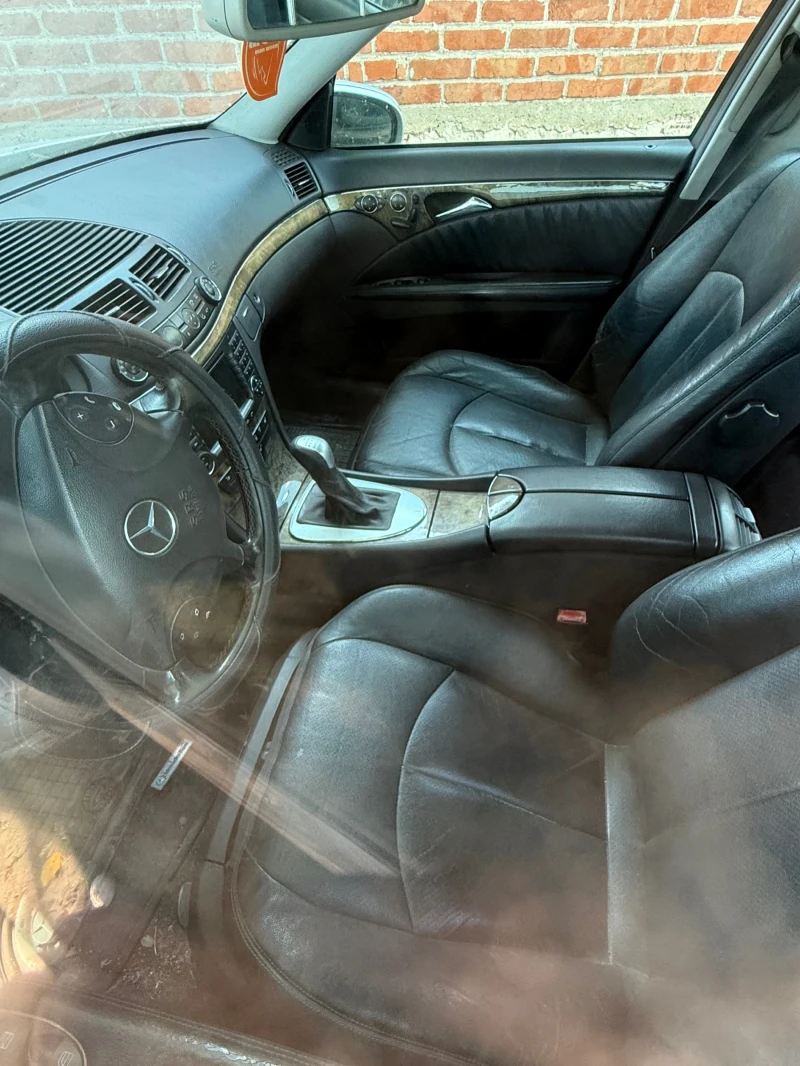 Mercedes-Benz E 270, снимка 6 - Автомобили и джипове - 52550018