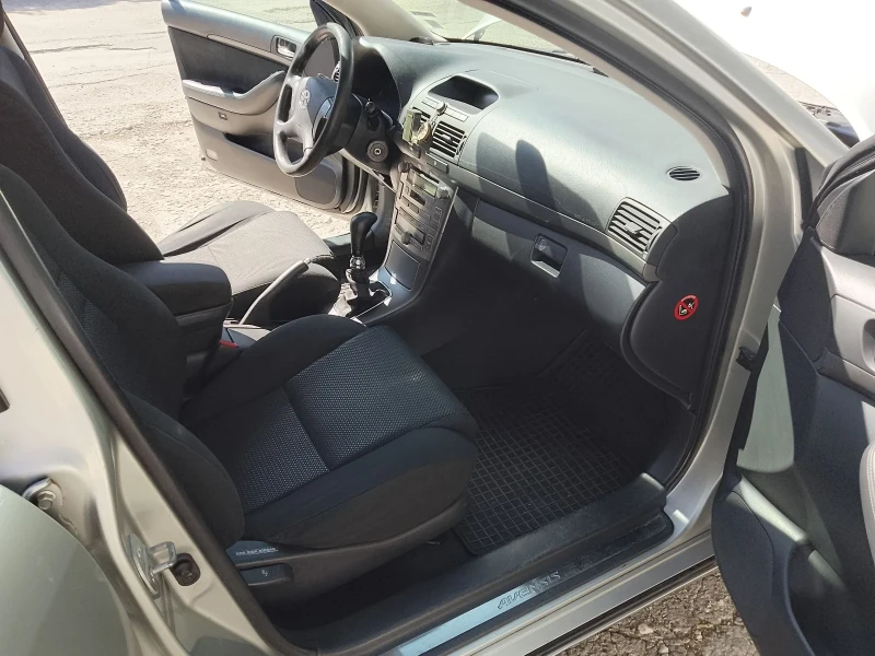 Toyota Avensis, снимка 10 - Автомобили и джипове - 52314293