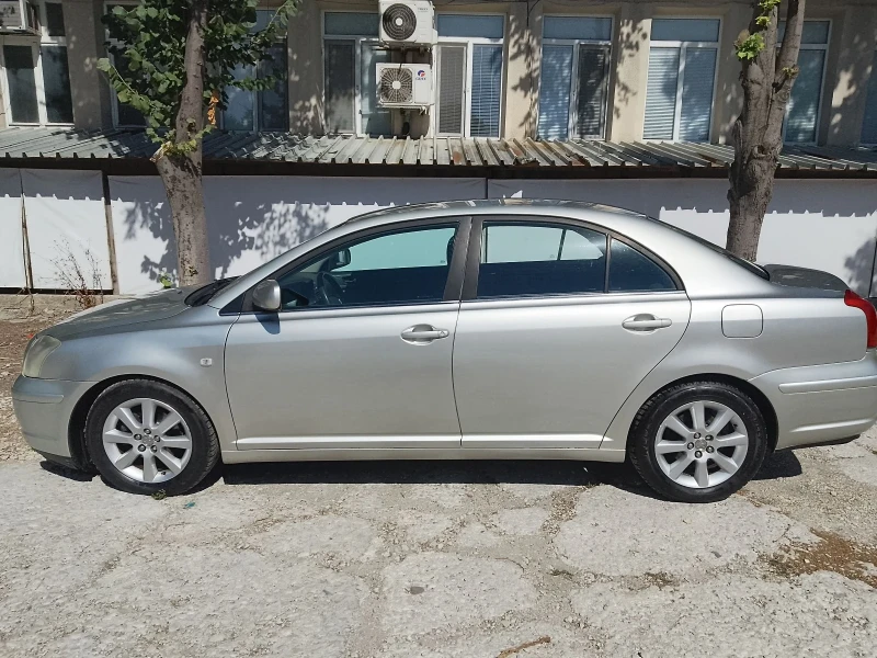 Toyota Avensis, снимка 3 - Автомобили и джипове - 52314293