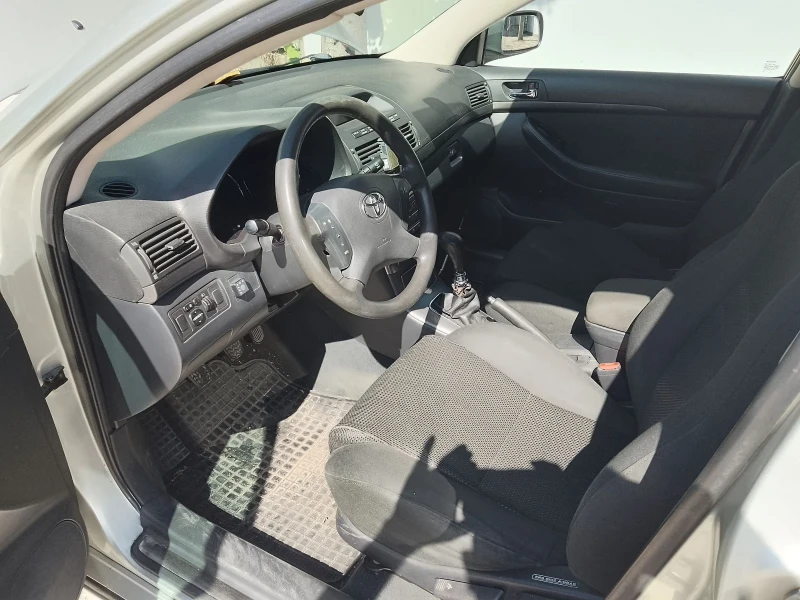 Toyota Avensis, снимка 7 - Автомобили и джипове - 52314293