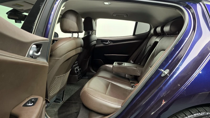 Kia Stinger 2.0T 2WD DREAM EDITION, снимка 12 - Автомобили и джипове - 52494068