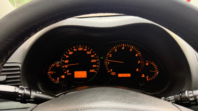 Toyota Avensis, снимка 10 - Автомобили и джипове - 52968890