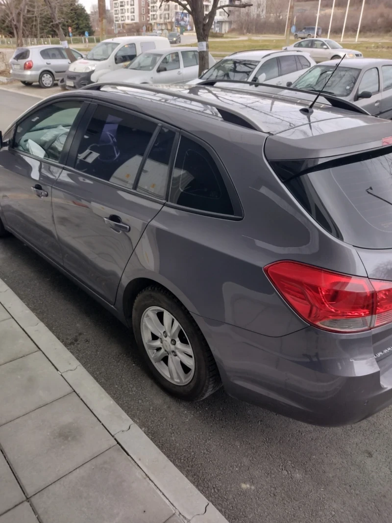 Chevrolet Cruze 1.7 TDI Ecotec, снимка 2 - Автомобили и джипове - 54391967