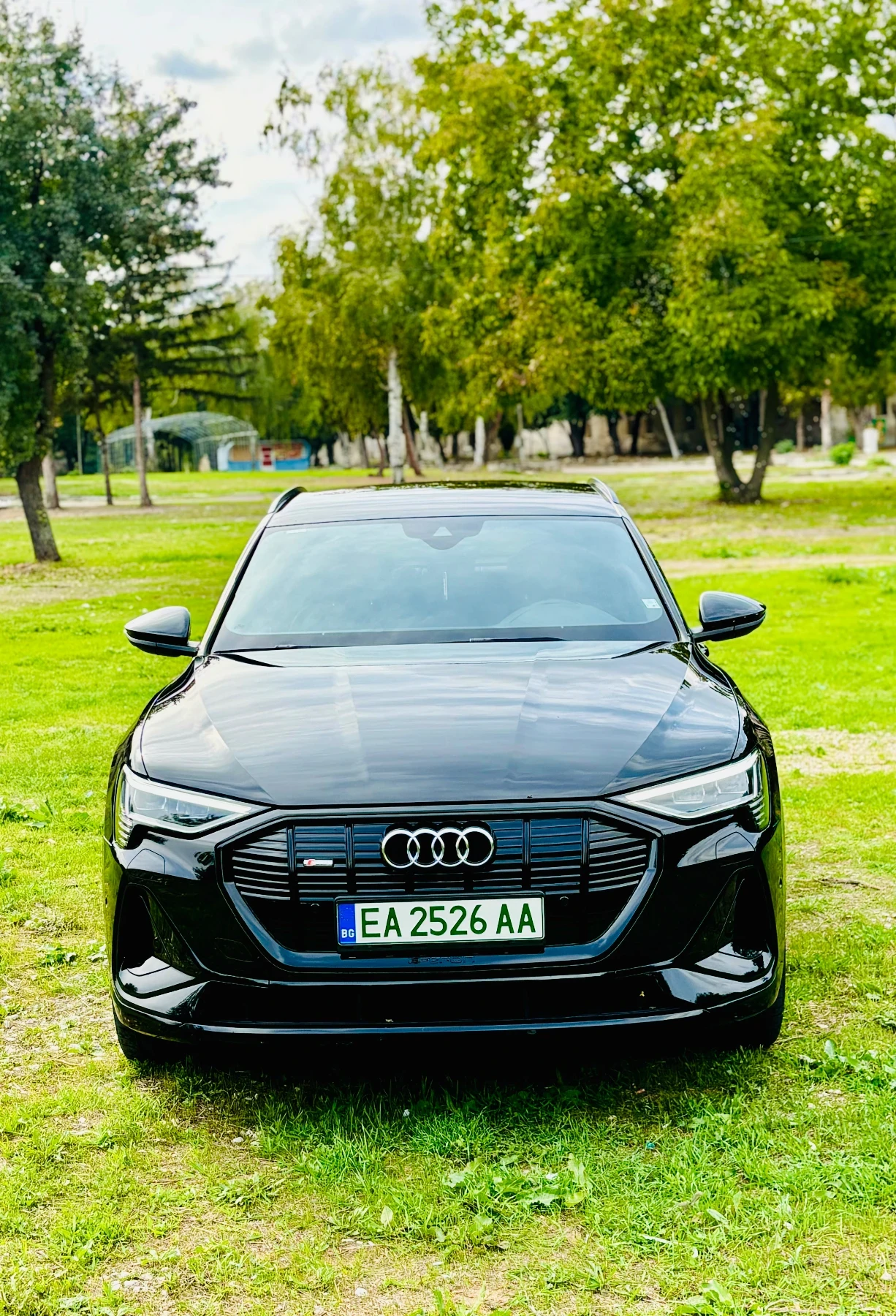 Audi E-Tron SPORTBACK S-line ALL BLACK EDITION  - изображение 5