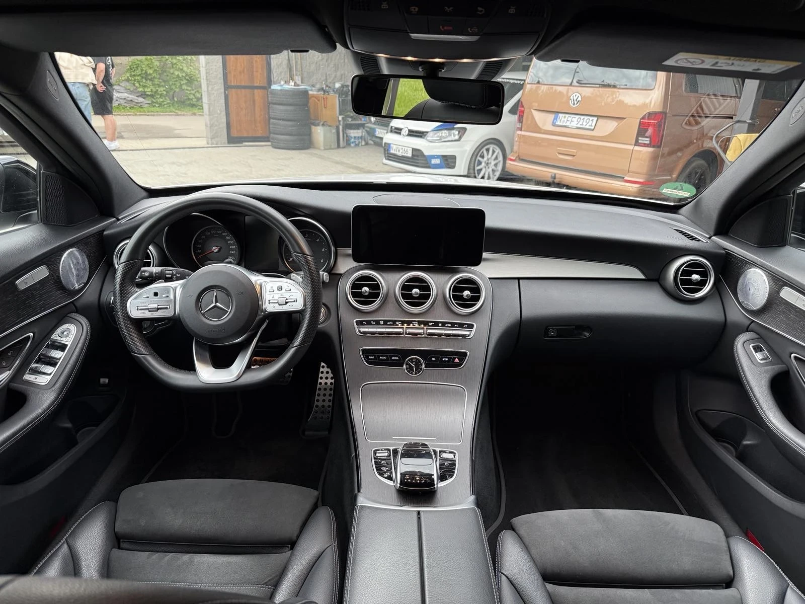 Mercedes-Benz C 300 AMG Optic+ C300DE+ 9G-tronic+ Burmester+ Камера+ Т - изображение 10