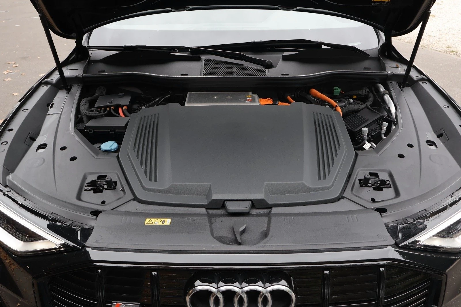 Audi E-Tron 50 S-line-Quattro-23 500 km. | Mobile.bg   13