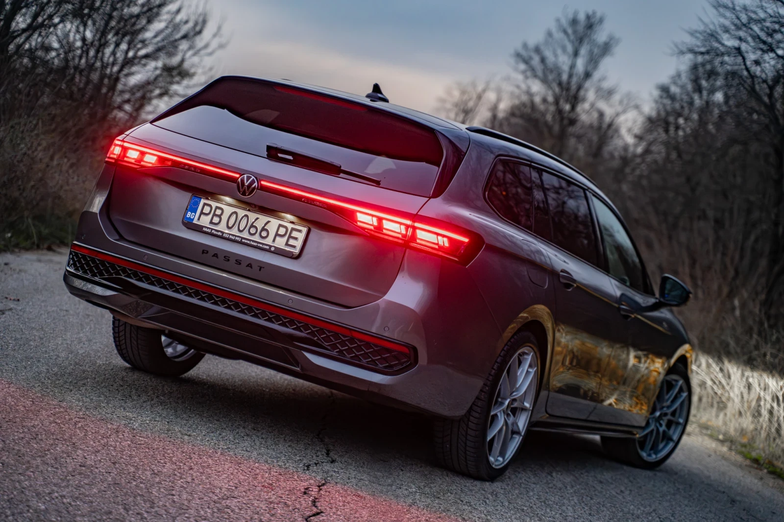 VW Passat Passat 9 R-Line Plus 2.0 TDI DSG 4MOTION - изображение 4