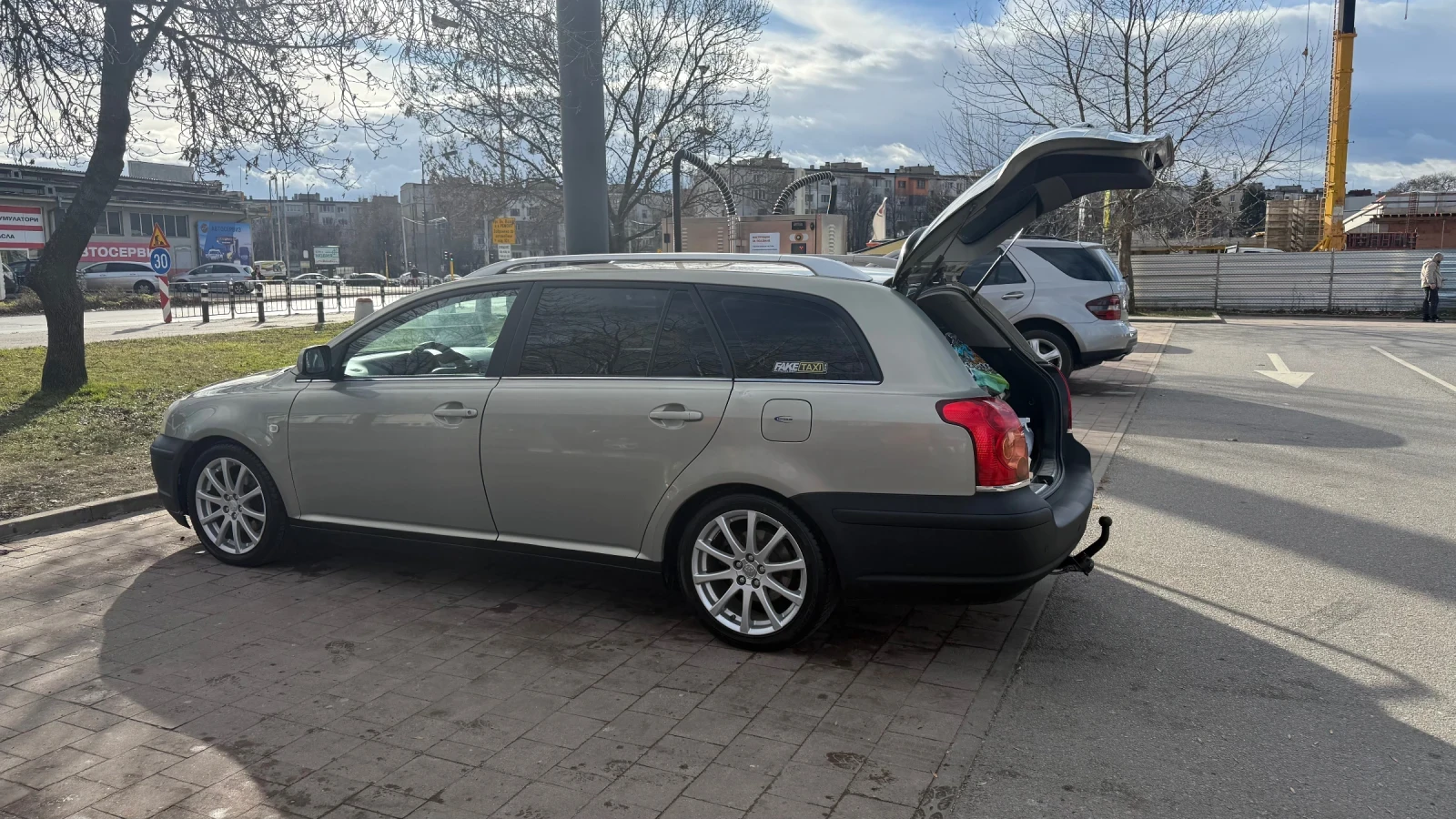 Toyota Avensis  - изображение 2