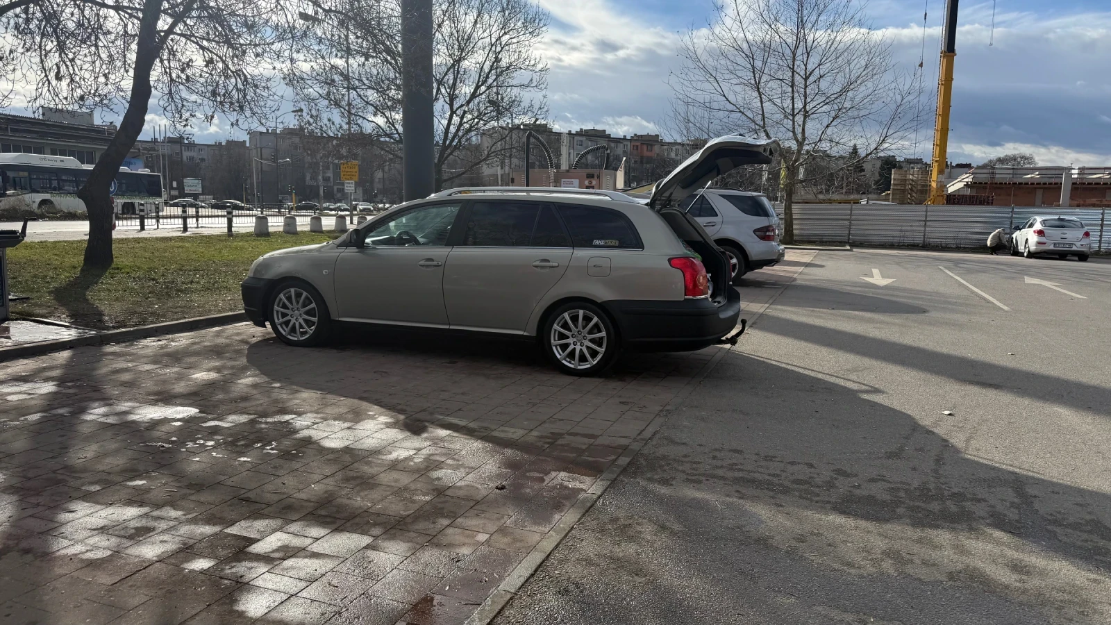 Toyota Avensis  - изображение 3