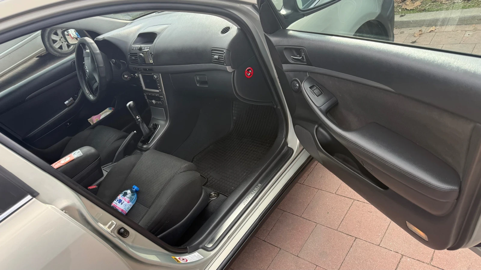 Toyota Avensis  - изображение 4