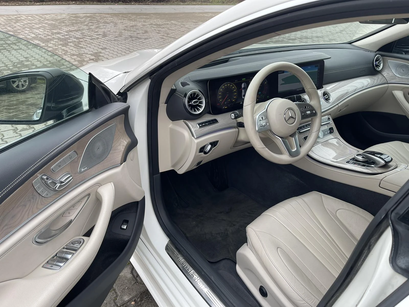 Mercedes-Benz CLS 450 * AMG PACK 9G 360  KEYLESS HEAD UP BURMESTER*  - изображение 9