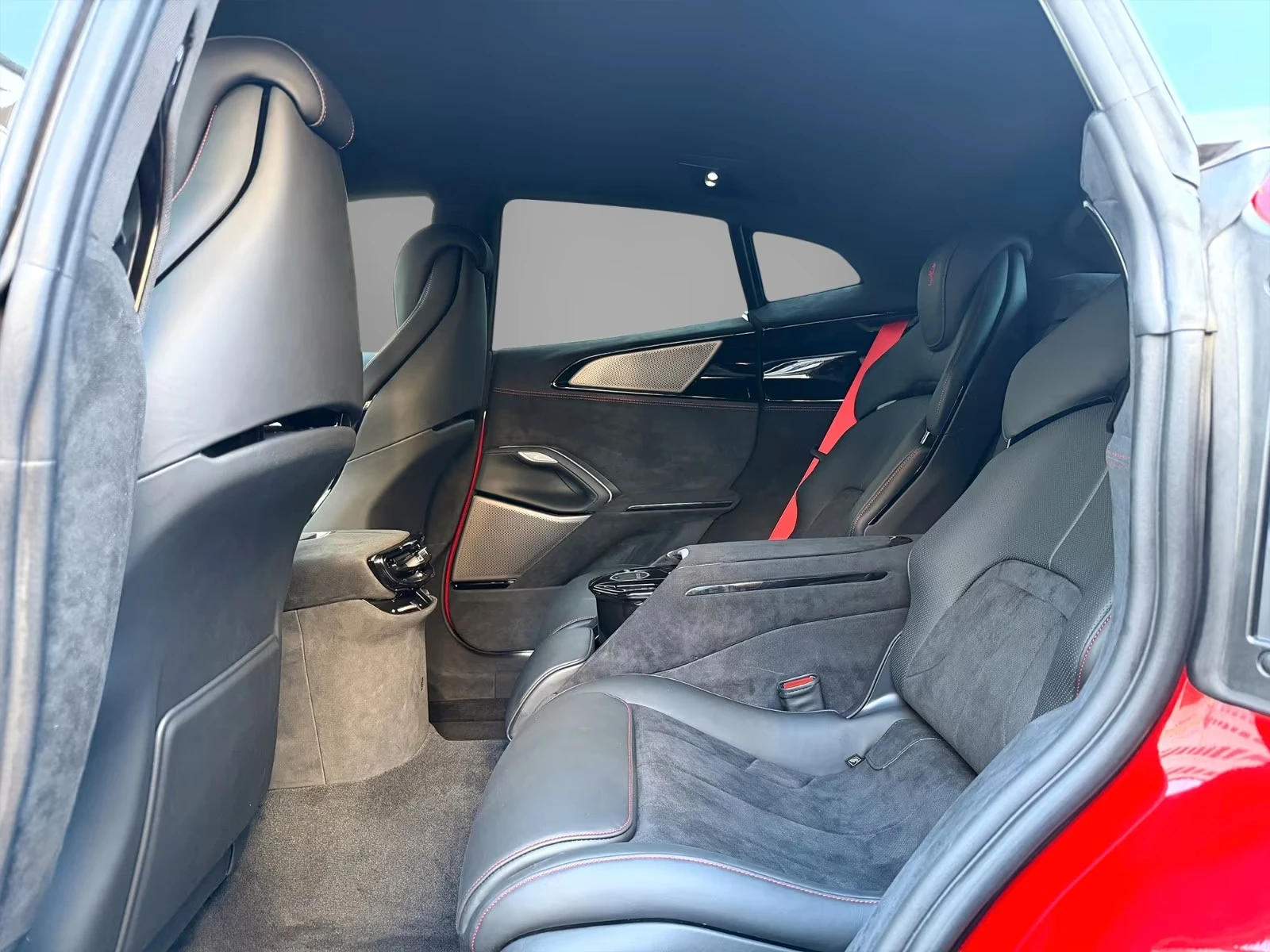 Ferrari Purosangue | Mobile.bg � ����������� 9