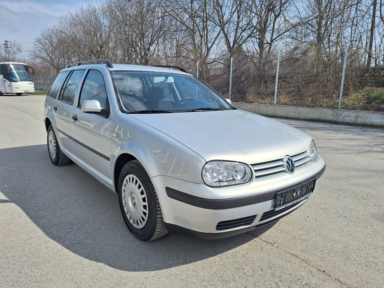 VW Golf 1.6 реални 178 х.км., ОБСЛУЖЕН, ТОП ОФЕРТА, снимка 3 - Автомобили и джипове - 53916701