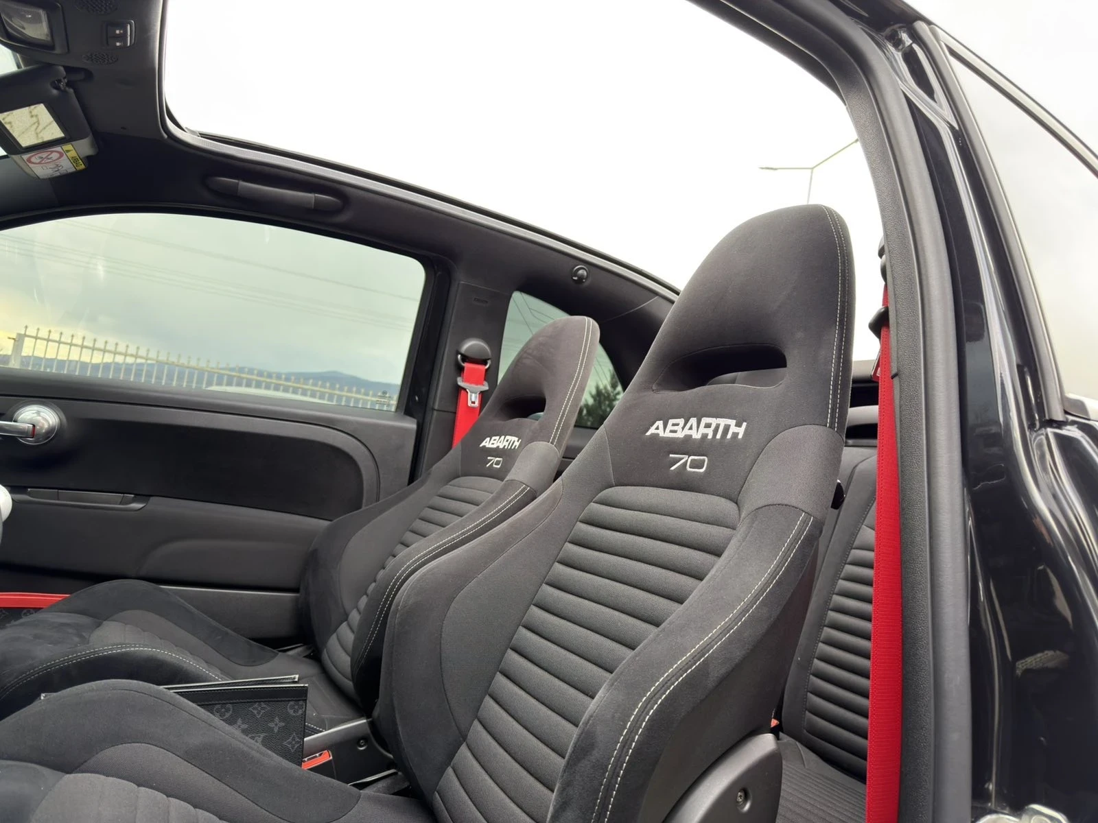 Abarth 595 1.4 T-Jet Competizione/70th Anniversary/Euro6, снимка 13 - Автомобили и джипове - 53936676