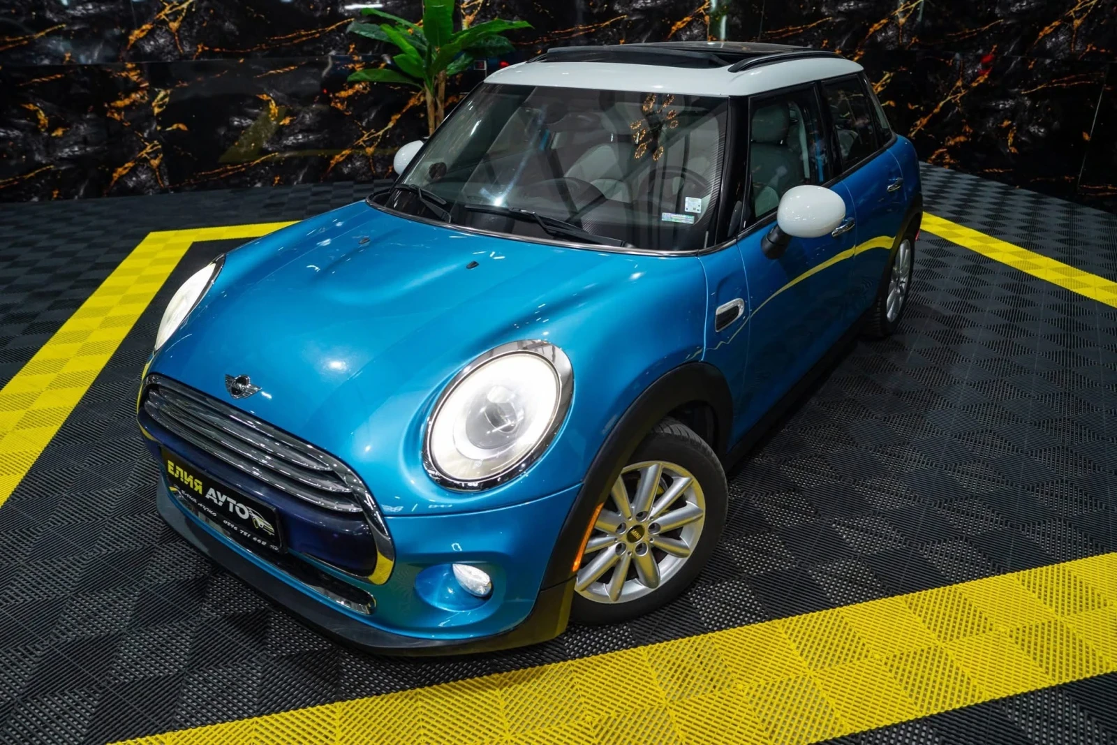 Mini Cooper 1.6D NAVI РЯДКА КОЖА ПАНО H&K ЛИЗИНГ 100%, снимка 2 - Автомобили и джипове - 53941815