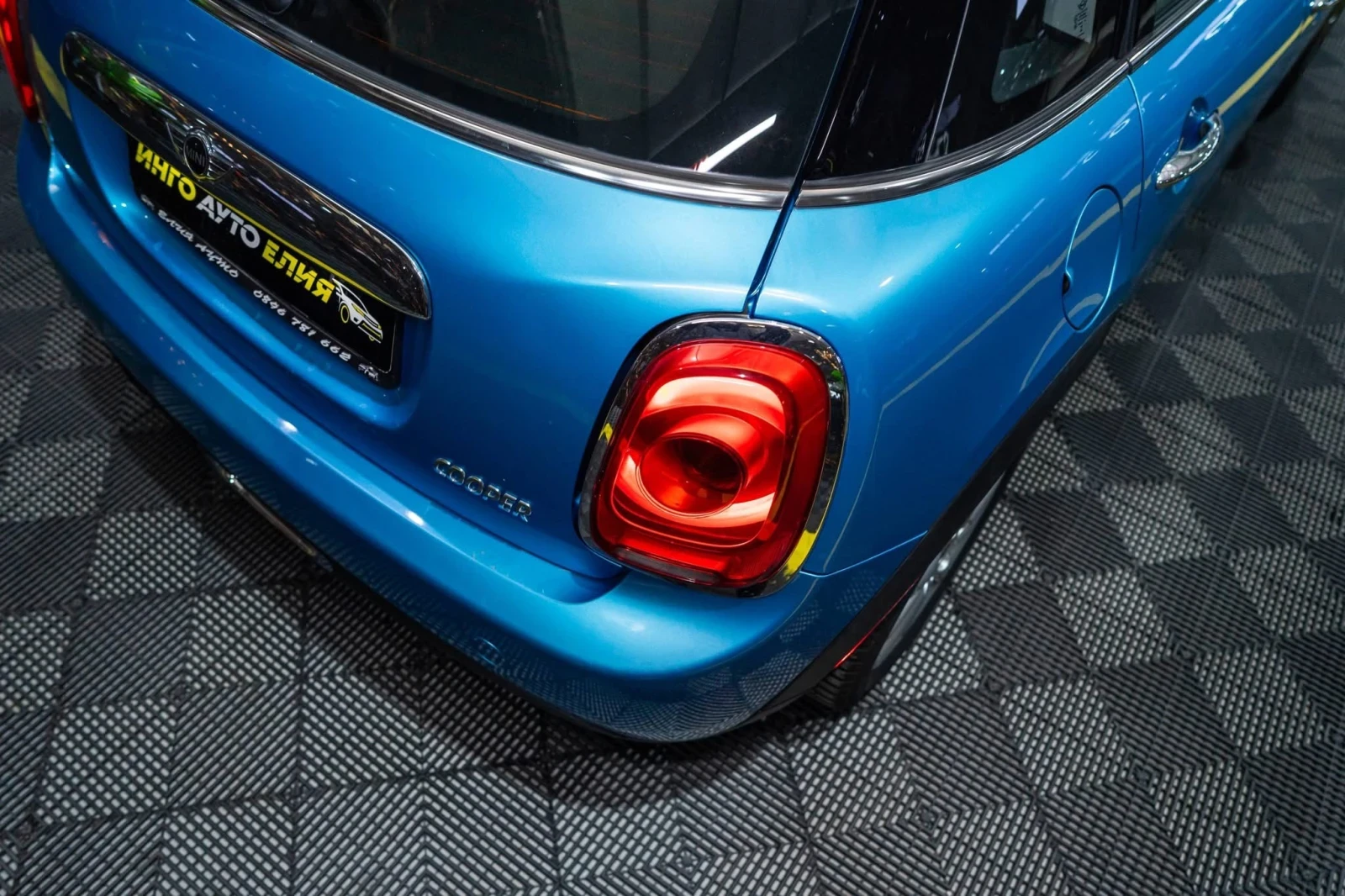 Mini Cooper 1.6D NAVI РЯДКА КОЖА ПАНО H&K ЛИЗИНГ 100%, снимка 9 - Автомобили и джипове - 53941815