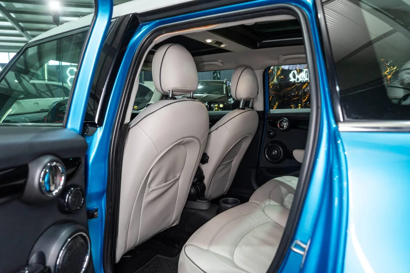 Mini Cooper 1.6D NAVI РЯДКА КОЖА ПАНО H&K ЛИЗИНГ 100%, снимка 15 - Автомобили и джипове - 53941815