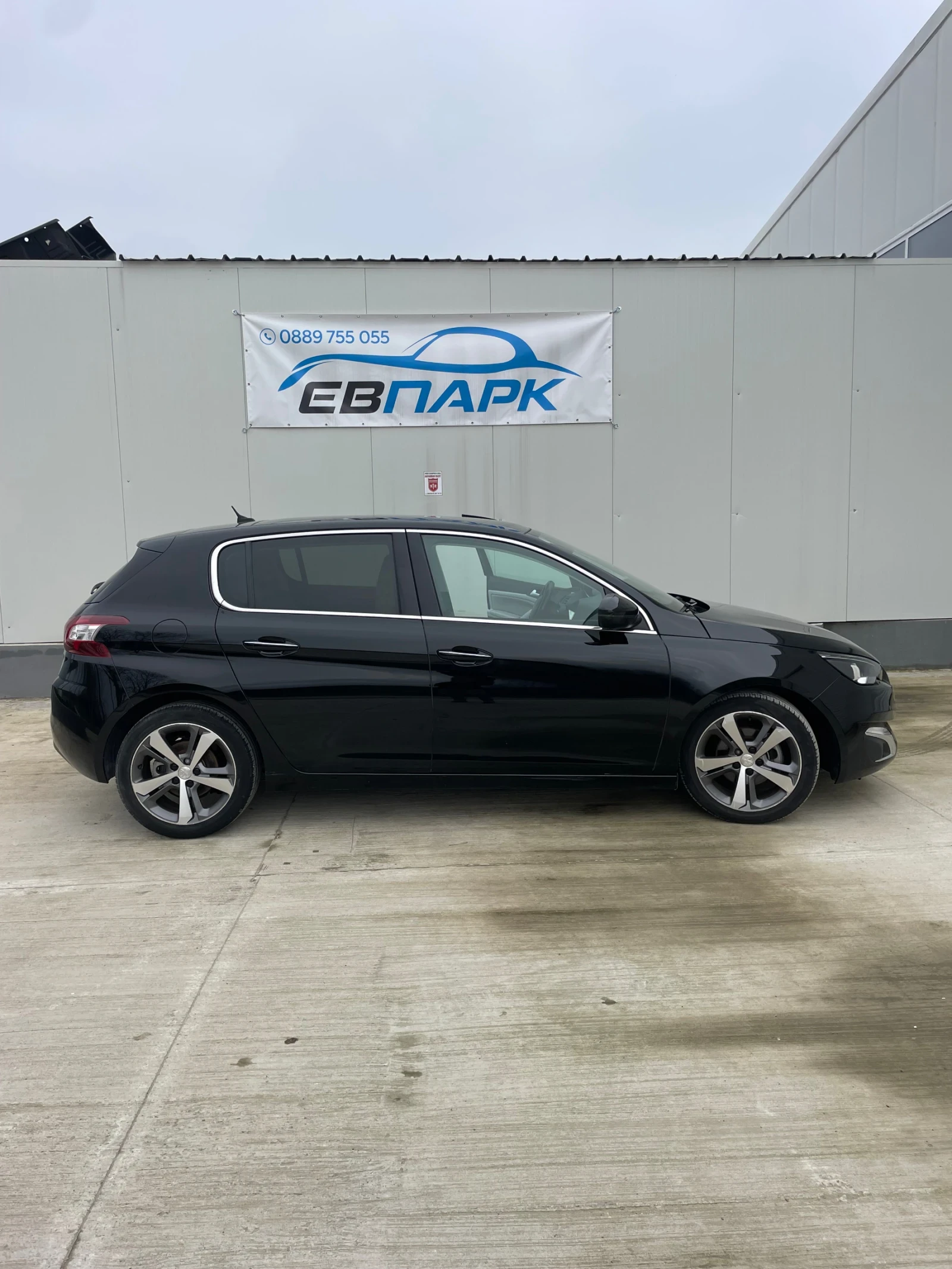 Peugeot 308 1.2 PureTech-130k.с., снимка 6 - Автомобили и джипове - 54055250