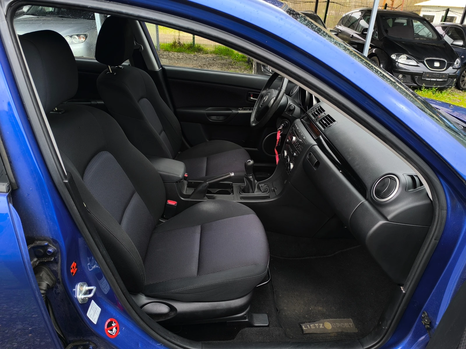 Mazda 3 FACE LIFT-1.6HDI-90кс-КЛИМАТРОНИК-ТОП СЪСТОЯНИЕ !!, снимка 15 - Автомобили и джипове - 54119135