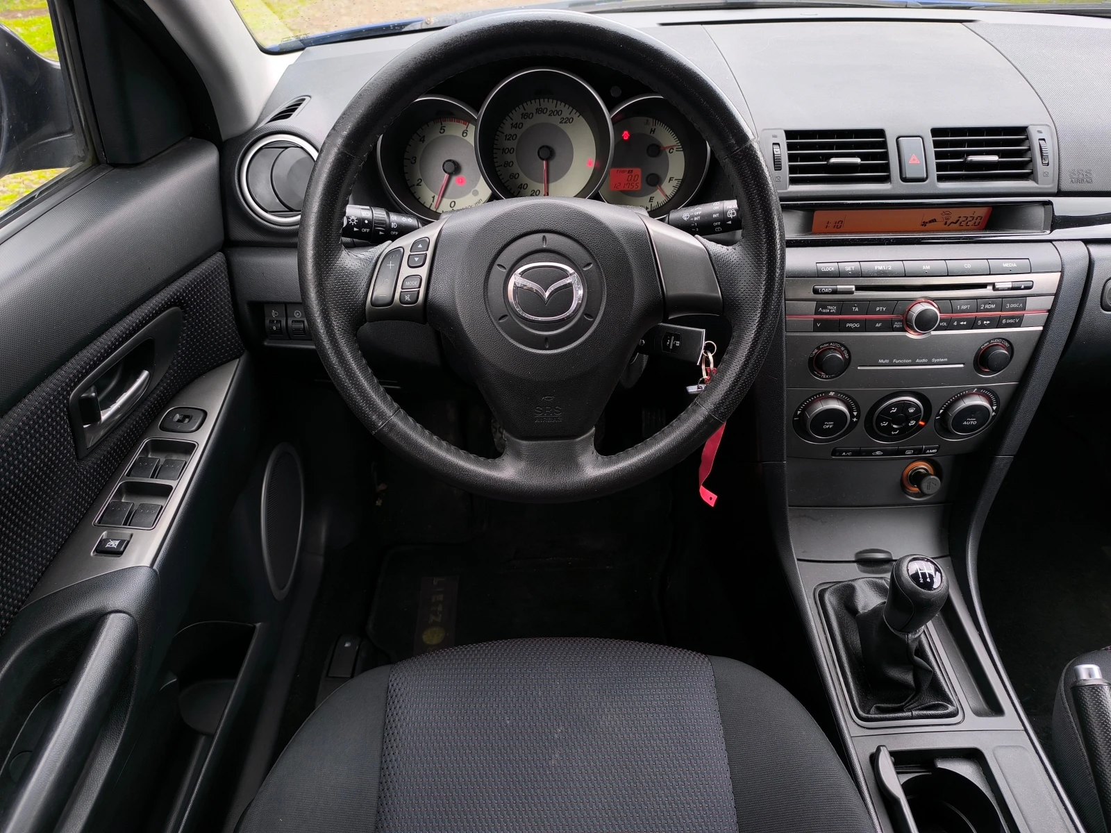 Mazda 3 FACE LIFT-1.6HDI-90кс-КЛИМАТРОНИК-ТОП СЪСТОЯНИЕ !!, снимка 11 - Автомобили и джипове - 54119135