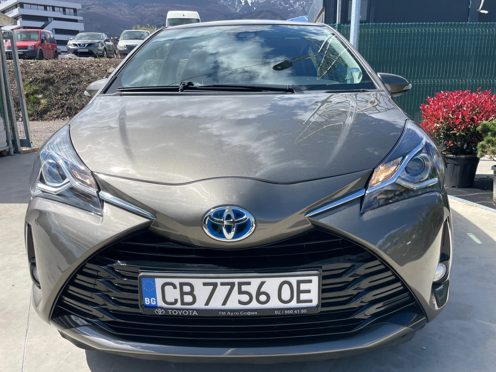 Toyota Yaris 1.5 Hybrid, Euro6, Купена/поддържана Тойота София, снимка 8 - Автомобили и джипове - 54145559
