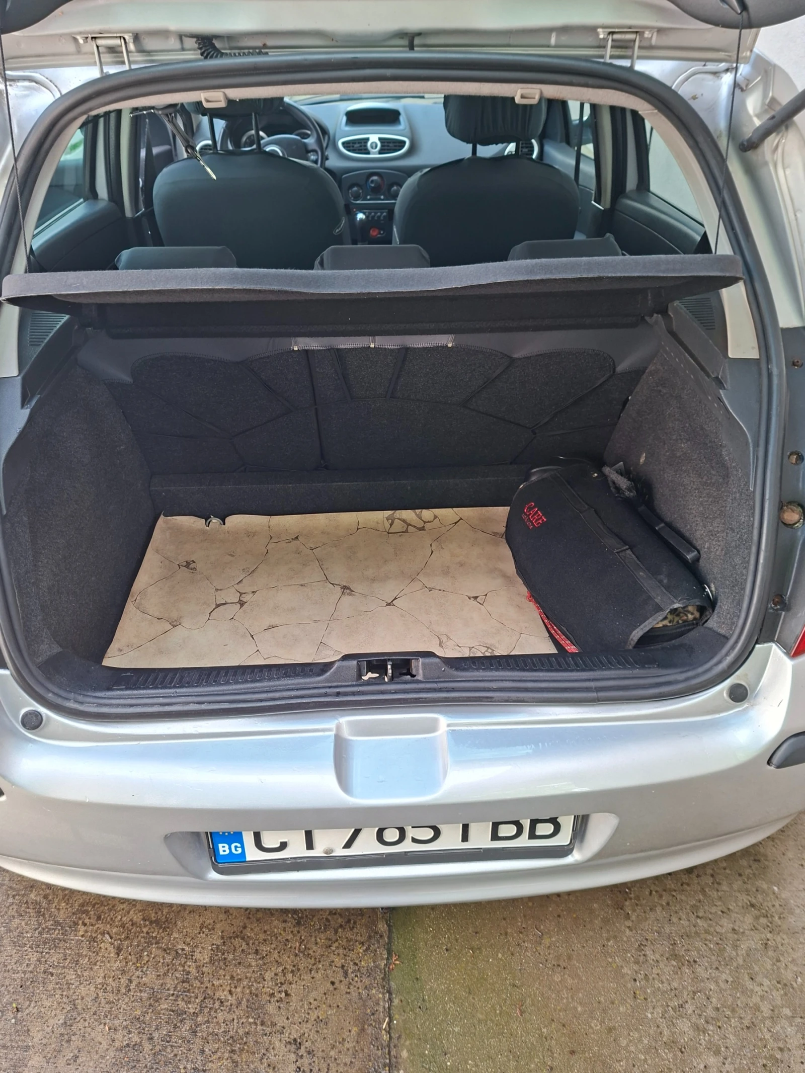 Renault Clio 3, снимка 7 - Автомобили и джипове - 54660663