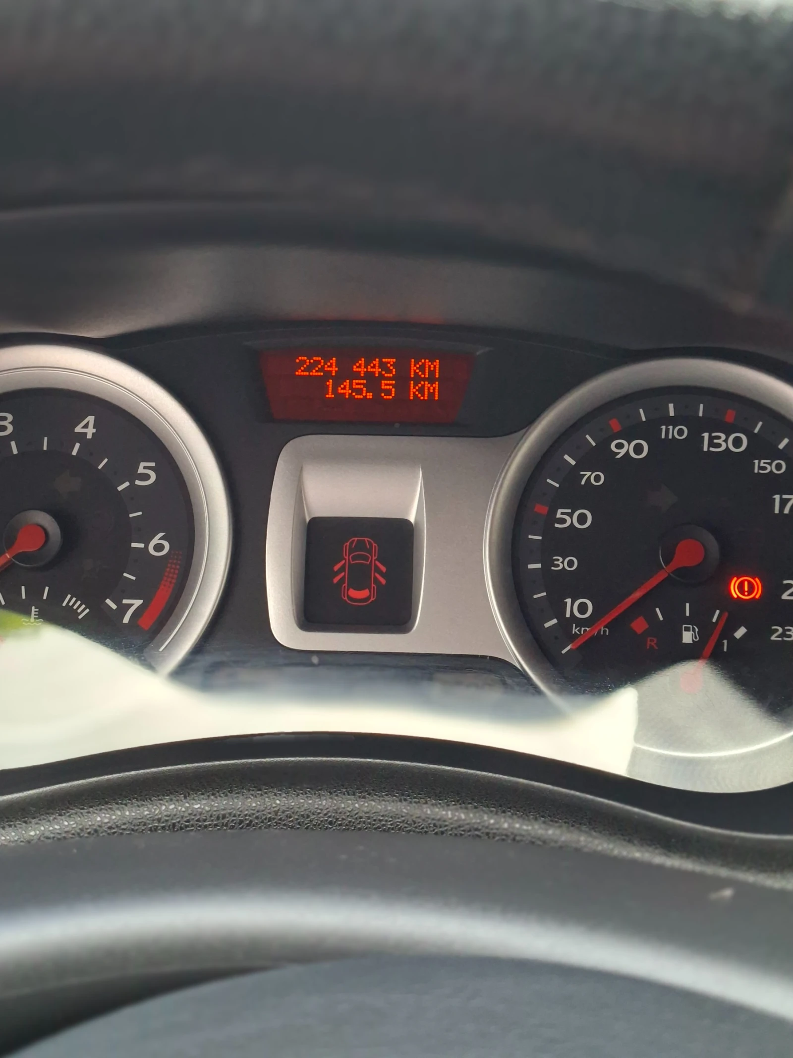Renault Clio 3, снимка 6 - Автомобили и джипове - 55779492