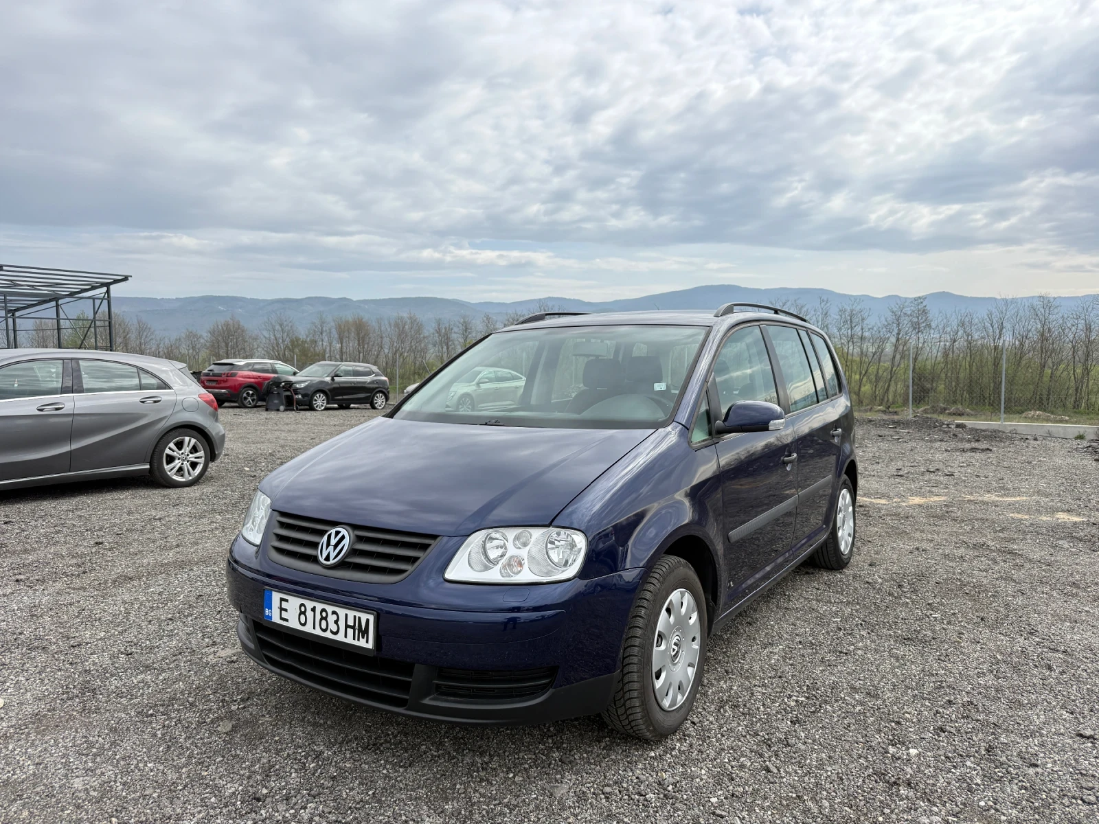 VW Touran, снимка 3 - Автомобили и джипове - 55002582