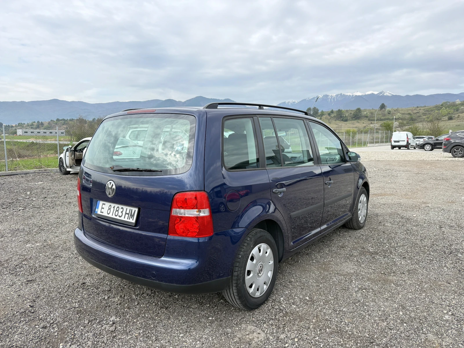 VW Touran, снимка 4 - Автомобили и джипове - 55002582