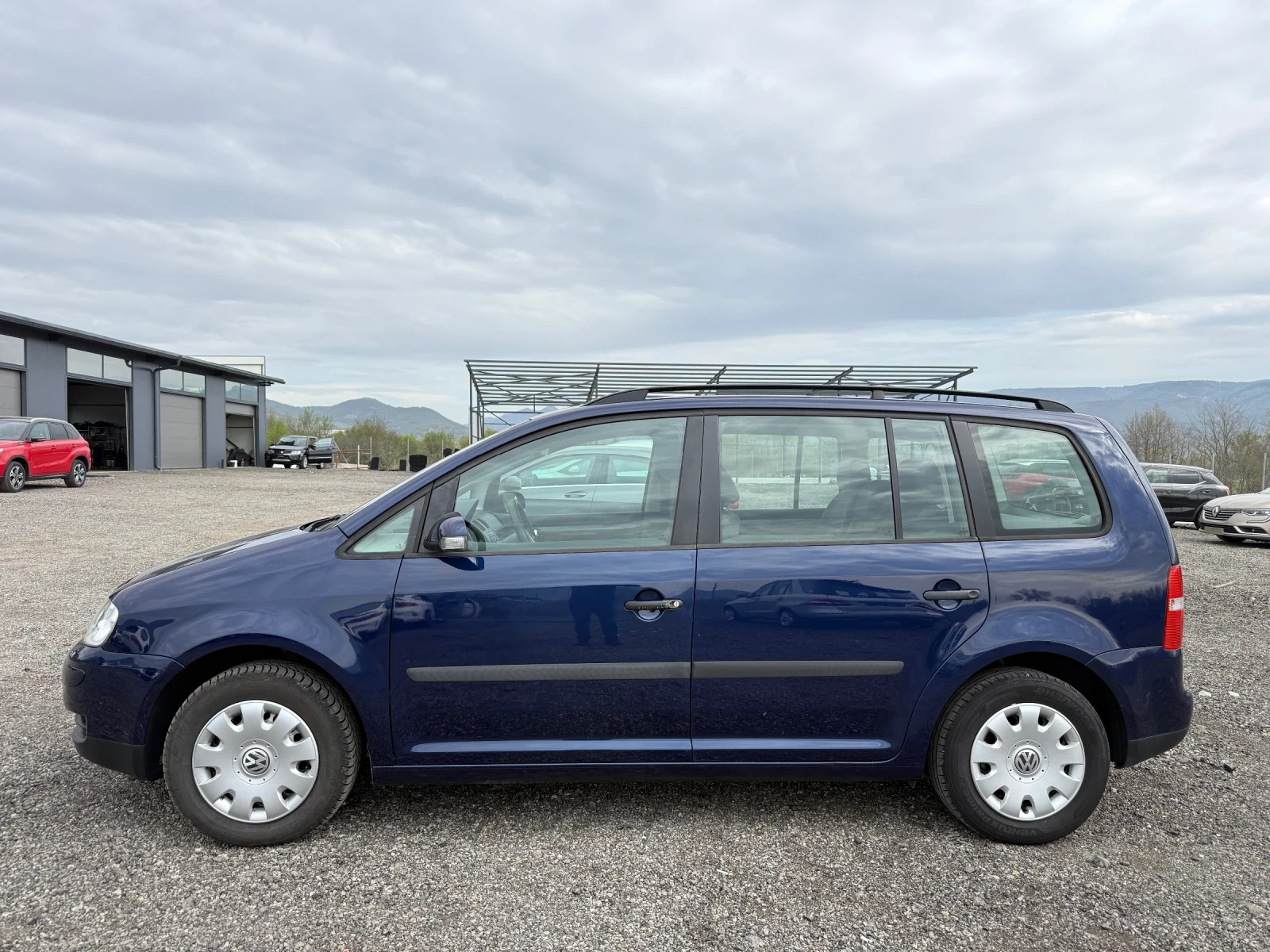 VW Touran, снимка 5 - Автомобили и джипове - 55002582