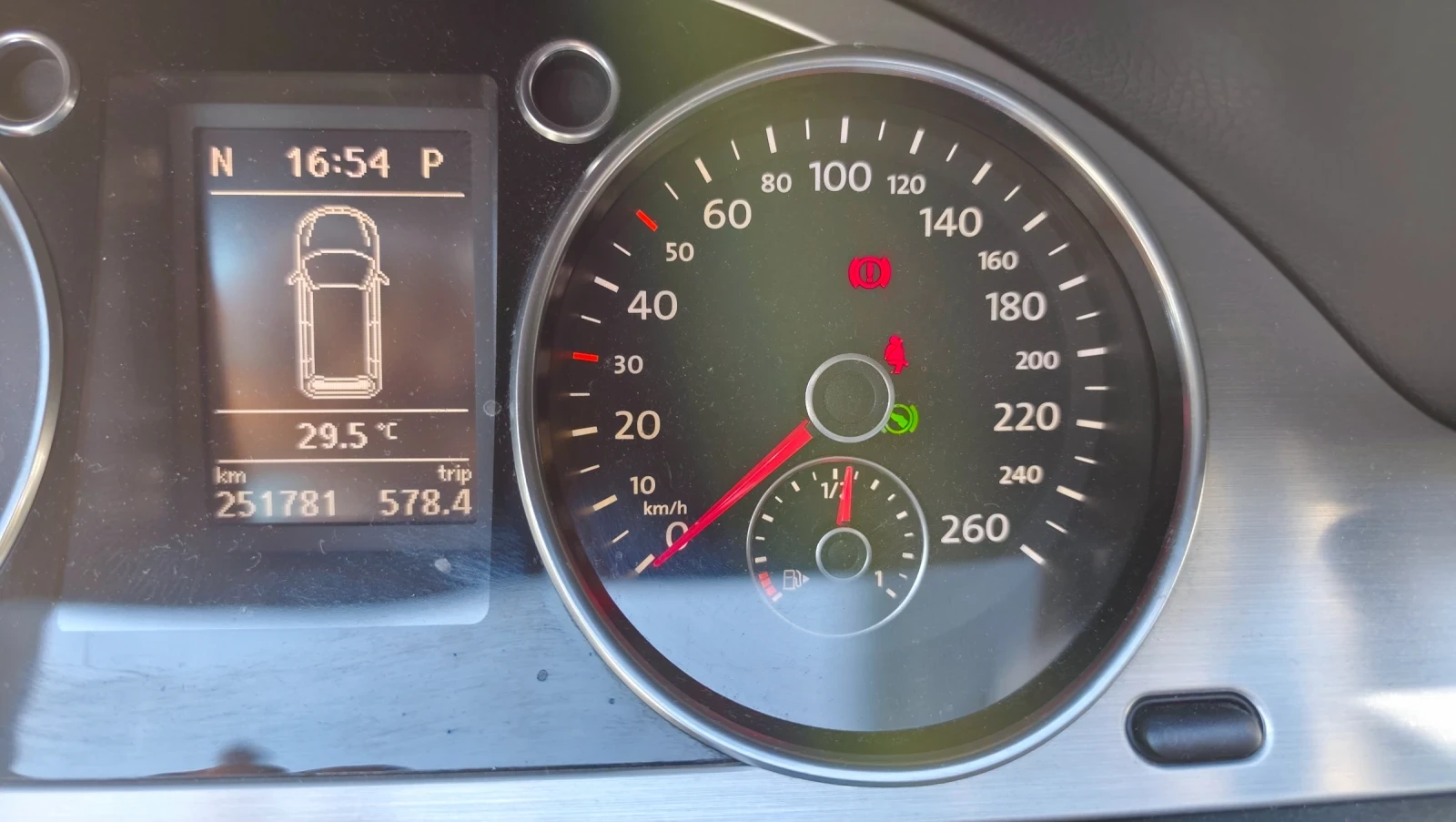 VW Passat Б6, снимка 8 - Автомобили и джипове - 55085411