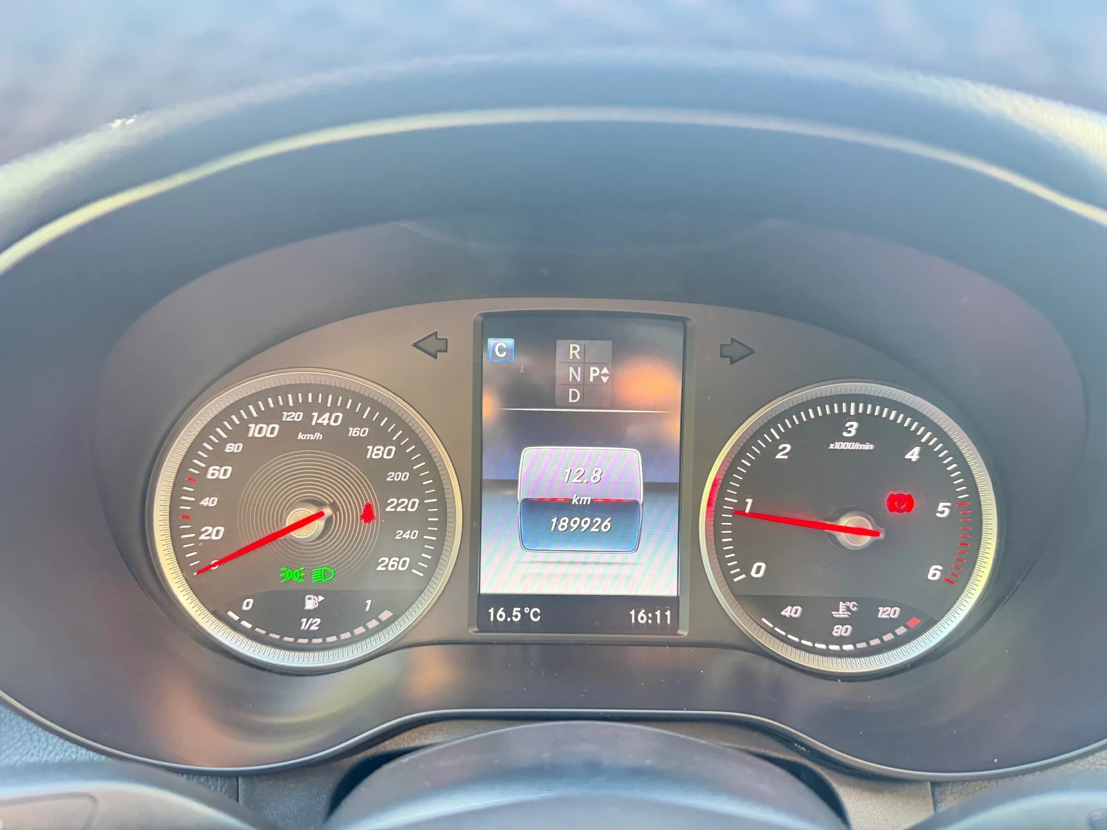 Mercedes-Benz C 200, снимка 11 - Автомобили и джипове - 55229304