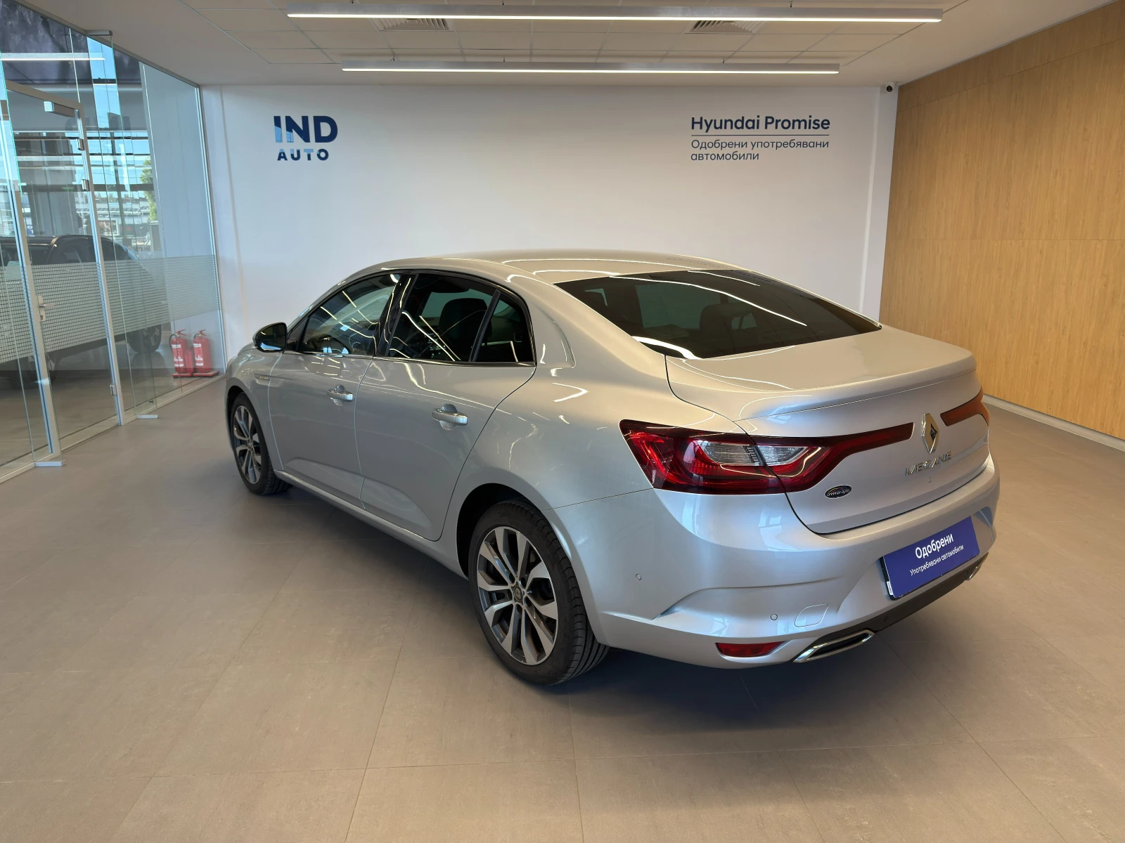 Renault Megane INTENSE, снимка 3 - Автомобили и джипове - 55277358
