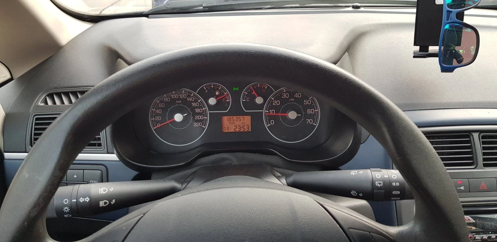 Fiat Punto 1.4i, снимка 6 - Автомобили и джипове - 55630083