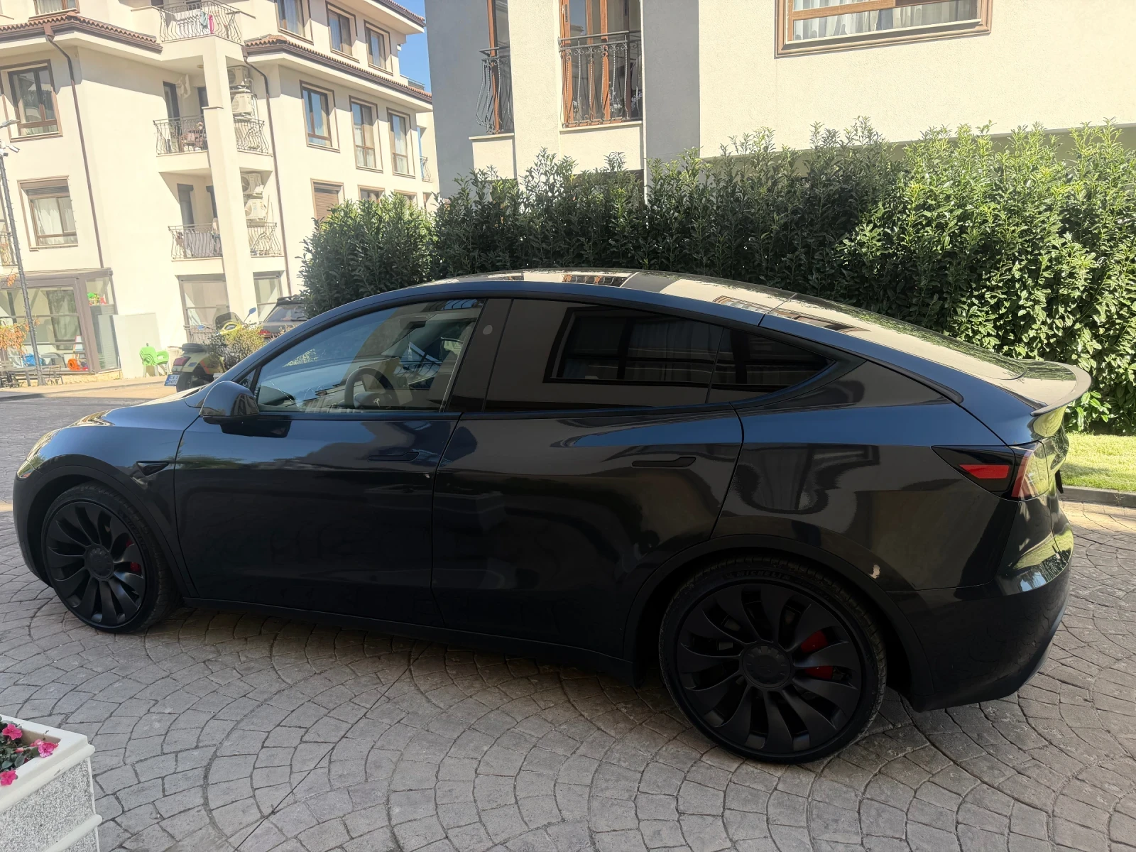 Tesla Model Y Performance 2024 , снимка 8 - Автомобили и джипове - 56428831
