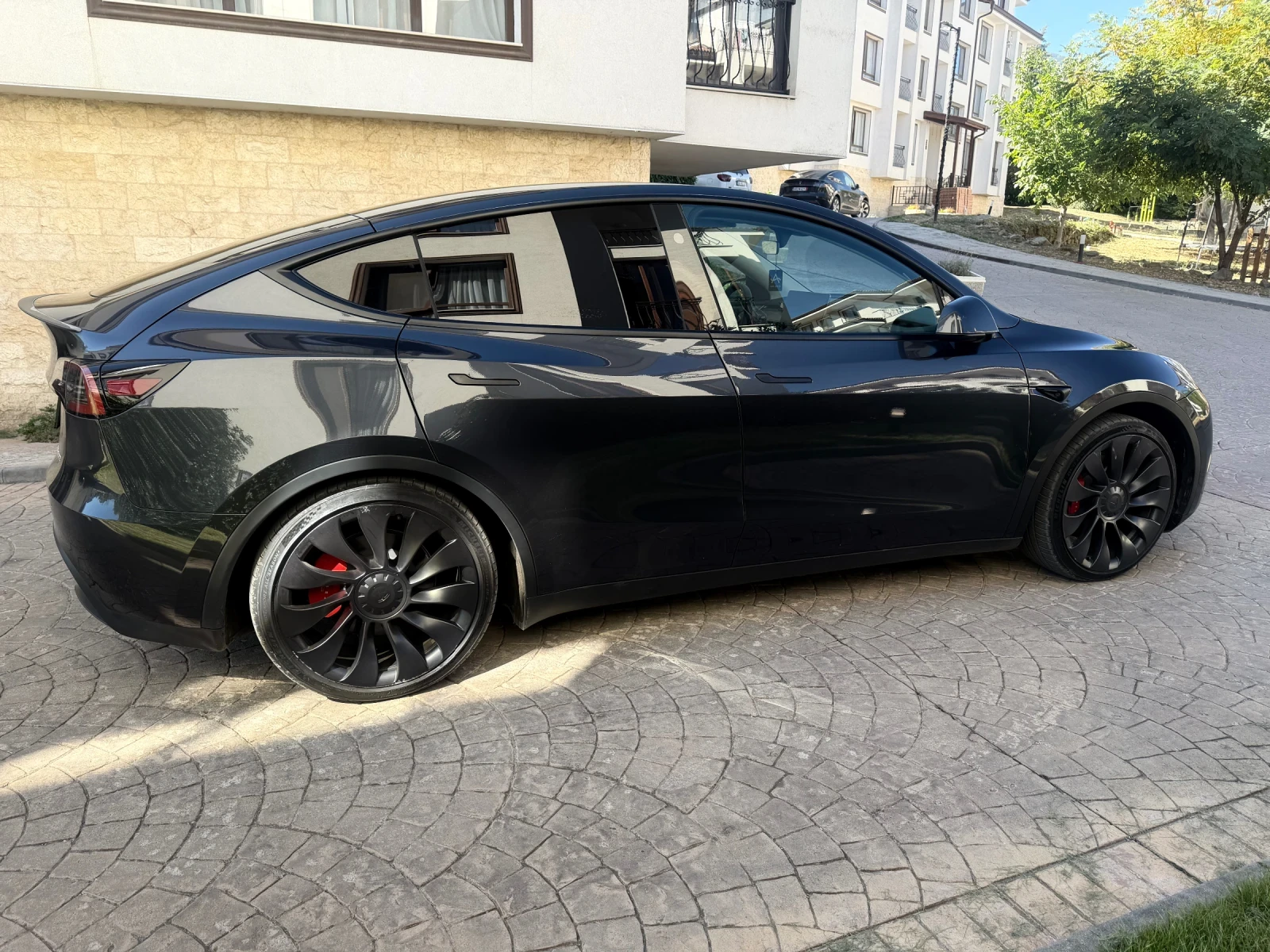 Tesla Model Y Performance 2024 , снимка 4 - Автомобили и джипове - 56428831