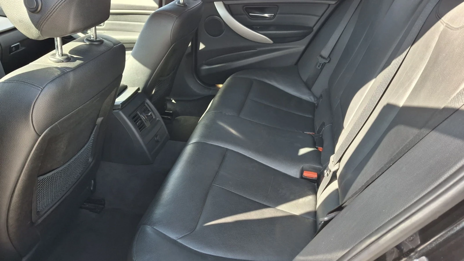 BMW 318 318d, снимка 8 - Автомобили и джипове - 56551552