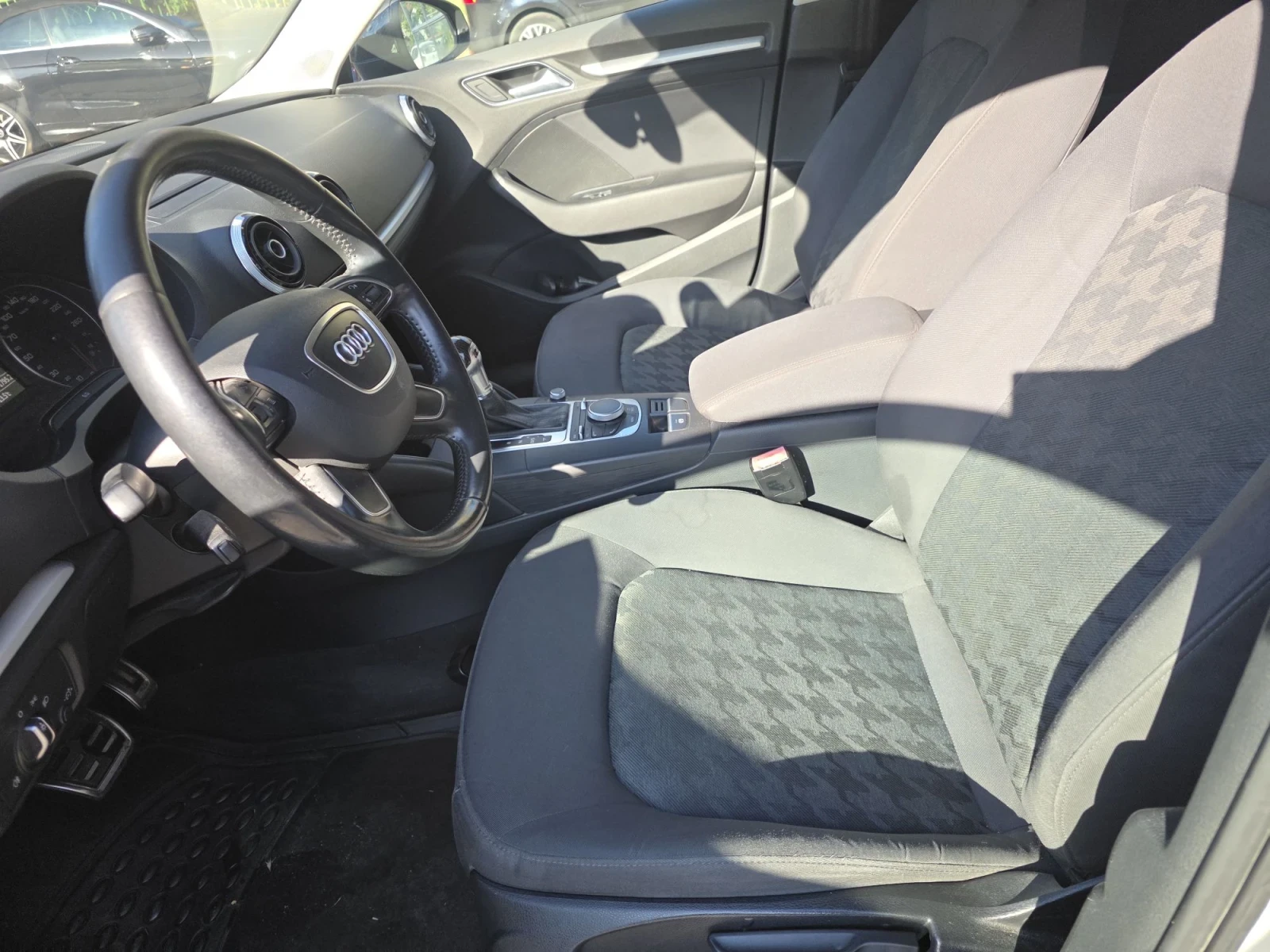 Audi A3 1.6 TDI Sportback, снимка 7 - Автомобили и джипове - 56652217