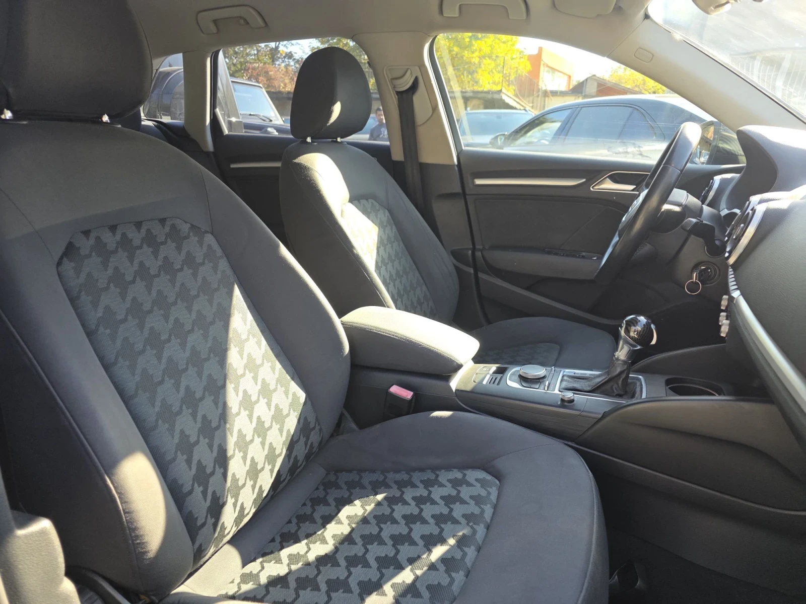 Audi A3 1.6 TDI Sportback, снимка 12 - Автомобили и джипове - 56652217
